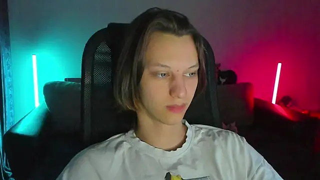 Ostin meow online show from April 7, 2:28 pm