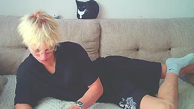 Ostin meow online show from December 15, 8:19 am