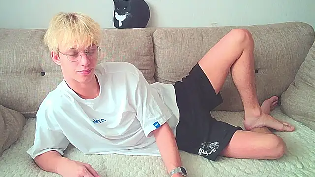 Ostin meow online show from December 20, 6:40 am