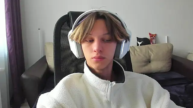 Ostin meow online show from October 2, 5:44 am