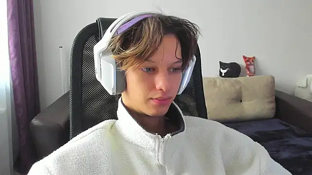 Ostin meow online show from October 6, 3:22 am