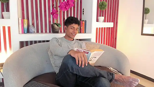wagz online show from June 18, 8:03 pm