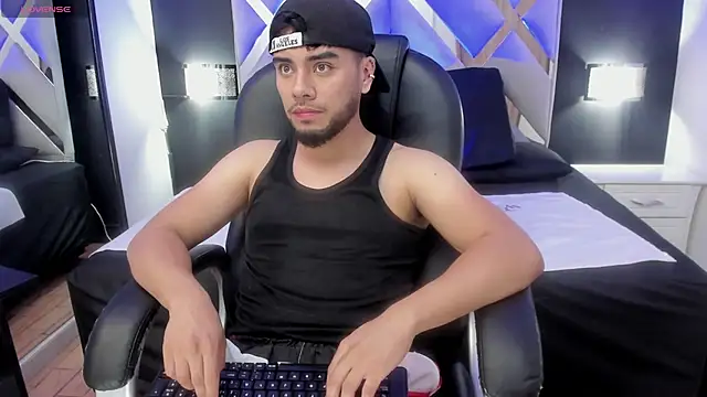 Tommidubois online show from January 16, 3:02 am