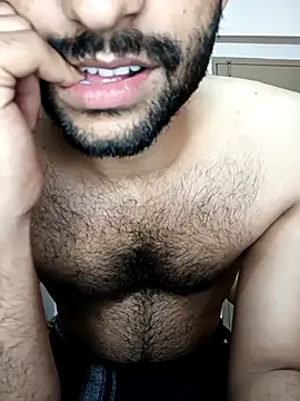 Vignesh3246 online show from November 1, 4:33 pm