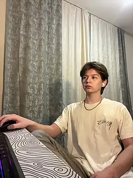 Snapshot of W_N_G_S chatting on February 26, 12:16 am W N G S online show from February 26, 12:16 am