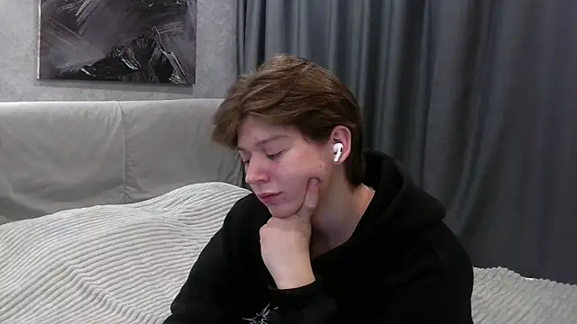 Snapshot of W_N_G_S chatting on September 23, 10:09 pm W N G S online show from September 23, 10:09 pm