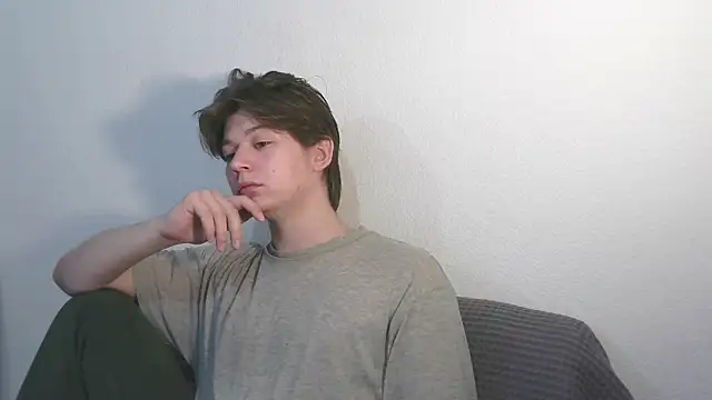 Snapshot of W_N_G_S chatting on September 8, 9:36 pm W N G S online show from September 8, 9:36 pm