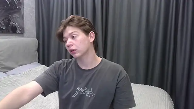 Snapshot of W_N_G_S chatting on October 10, 6:56 pm W N G S online show from October 10, 6:56 pm