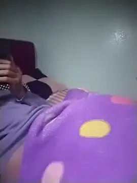 bandi-big-dick online show from December 8, 10:30 am