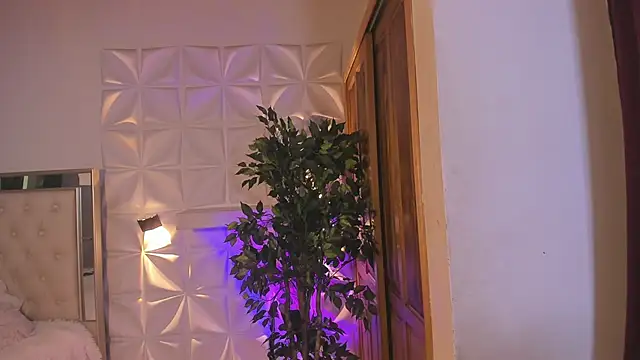 im sebaslopez online show from November 18, 11:37 pm