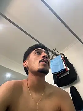 Snapshot of latin_bbc chatting on October 28, 8:33 pm latin bbc online show from October 28, 8:33 pm