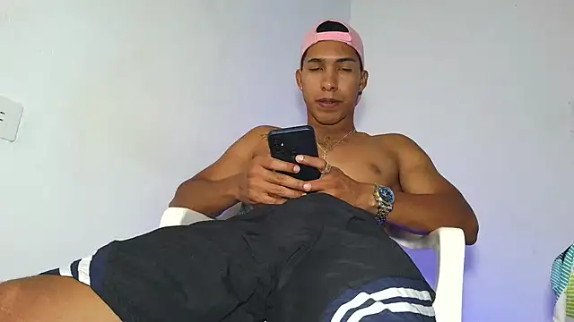 maximo vega newv online show from December 21, 8:28 pm