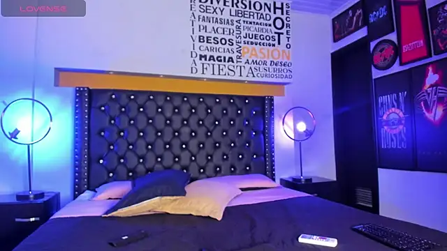 JoshMillerr  online show from January 22, 8:06 pm