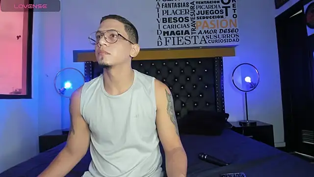 JoshMillerr  online show from March 7, 8:00 pm