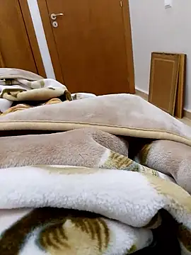 Snapshot of arabian82 chatting on December 8, 1:13 am arabian82 online show from December 8, 1:13 am