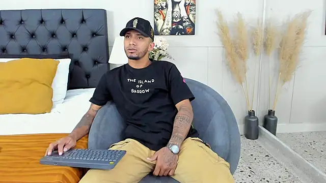 Robin Rief online show from February 26, 3:21 am