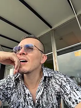 adam-rivera online show from March 4, 9:11 pm