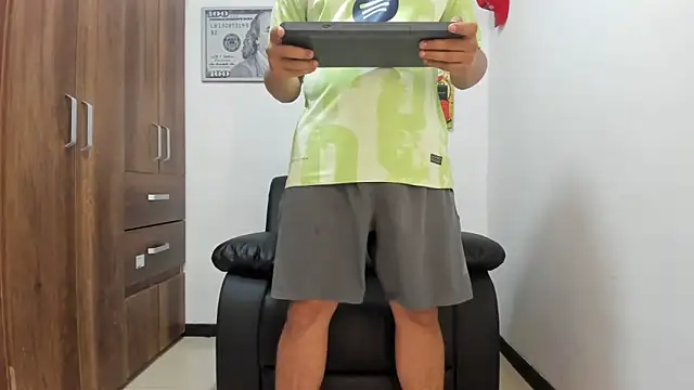 Snapshot of boss_of_cash chatting on September 24, 9:35 pm boss of cash online show from September 24, 9:35 pm