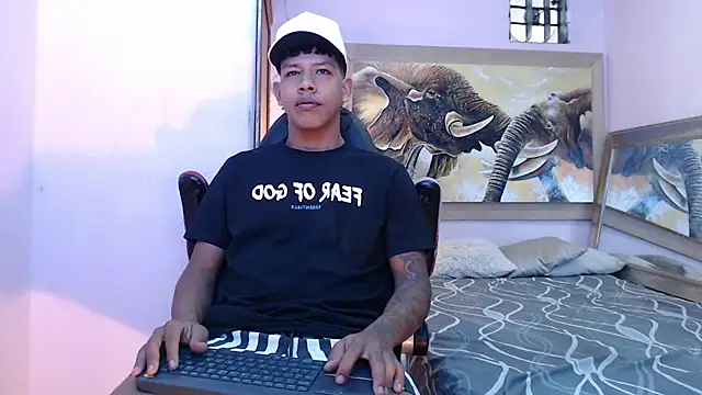 Snapshot of mr_stiven_ chatting on March 23, 2:15 am mr stiven  online show from March 23, 2:15 am