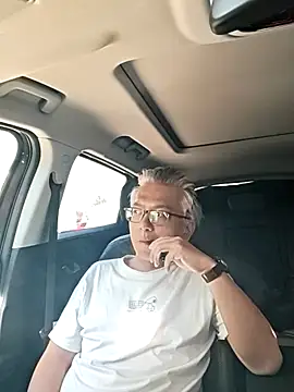 leoUSIR online show from April 27, 7:05 am