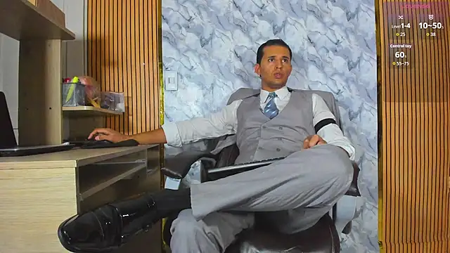 Hideintheoffice online show from June 12, 12:53 am