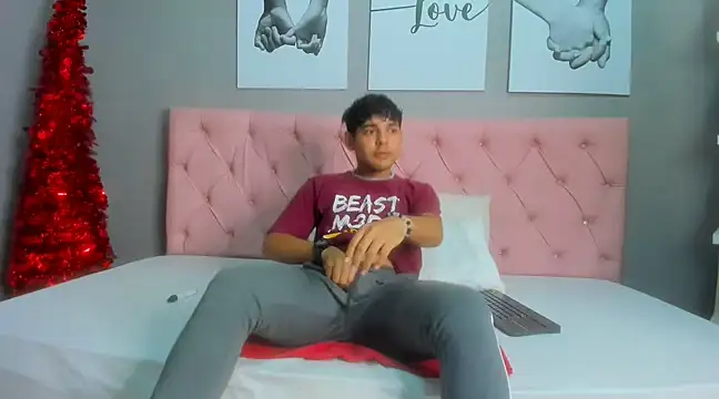 Samir bear online show from December 19, 12:56 pm