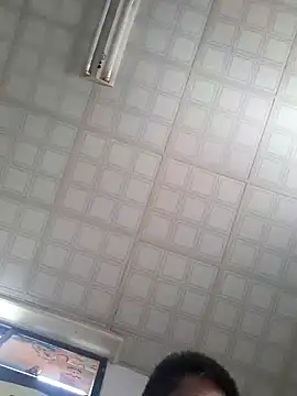 Snapshot of bb770504 chatting on January 26, 4:20 am bb770504 online show from January 26, 4:20 am