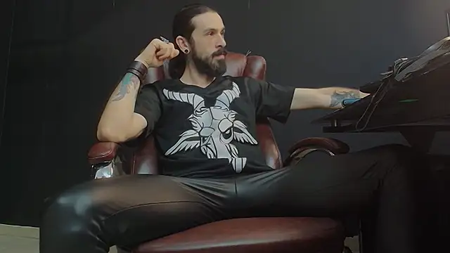 AxelColton online show from January 9, 6:17 am