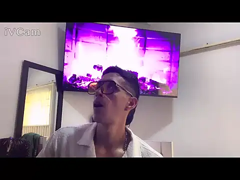 judesmith95 online show from July 29, 5:23 pm