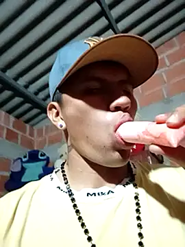 restrepo99 online show from December 24, 5:49 am