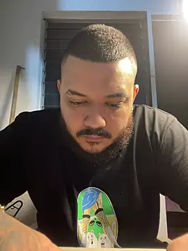 El Titan1998 online show from January 18, 12:01 am