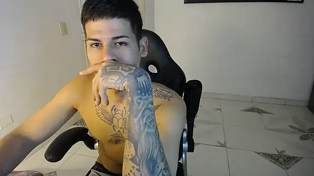 Clyde019 online show from February 22, 1:55 am