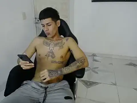 Clyde019 online show from January 11, 6:44 pm