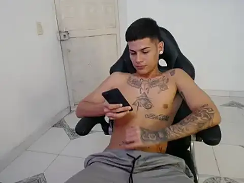 Clyde019 online show from January 20, 5:16 pm