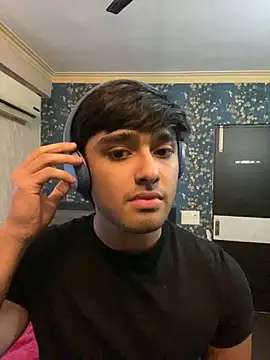 Snapshot of sunny49477 chatting on January 6, 10:02 am sunny49477 online show from January 6, 10:02 am