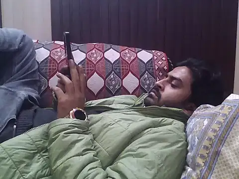 indihotguy online show from December 15, 2:58 pm