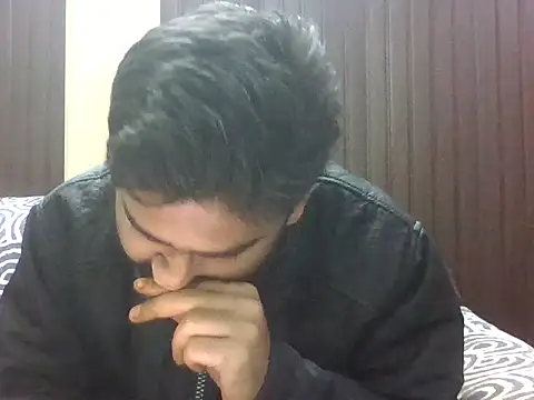 indihotguy online show from February 13, 11:26 am