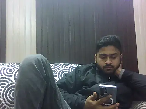 indihotguy online show from February 3, 1:49 pm