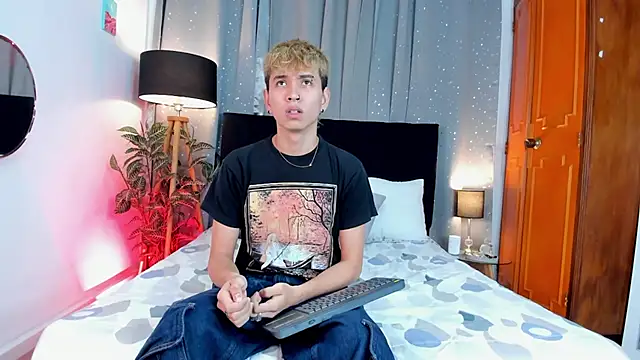 Brian-Ausslos online show from February 15, 4:25 am