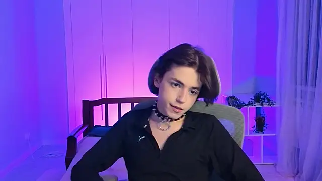 b0y fantasy online show from January 21, 6:33 pm