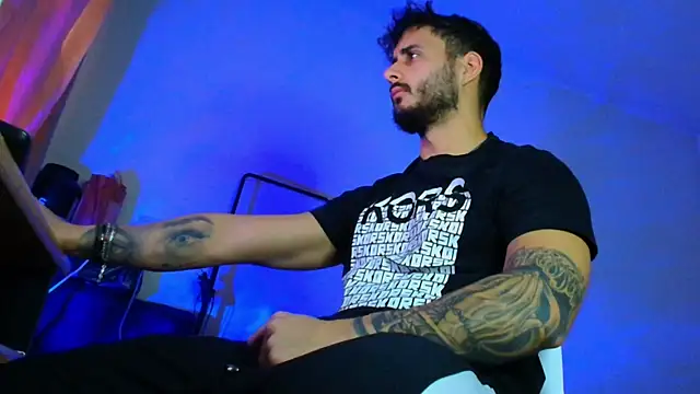 XanderCage99 online show from December 15, 12:02 pm