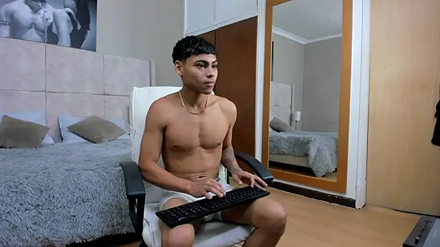 adam piarse01 online show from October 13, 1:55 am