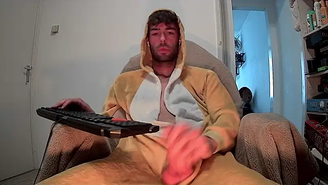 onesieboyx online show from September 15, 11:44 am