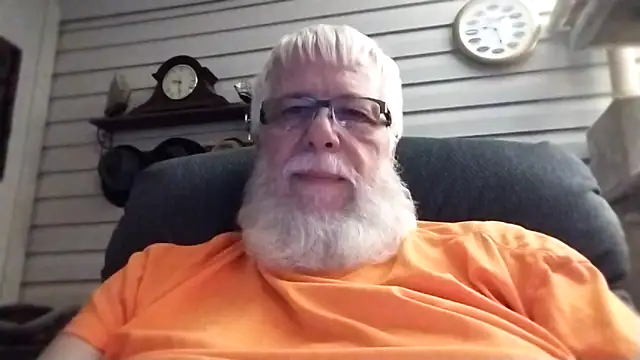 Buzzintx online show from January 18, 3:30 am