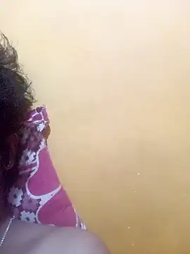 CosmicEmuu online show from October 11, 2:10 pm