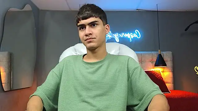 Tommy18   online show from February 23, 6:22 am