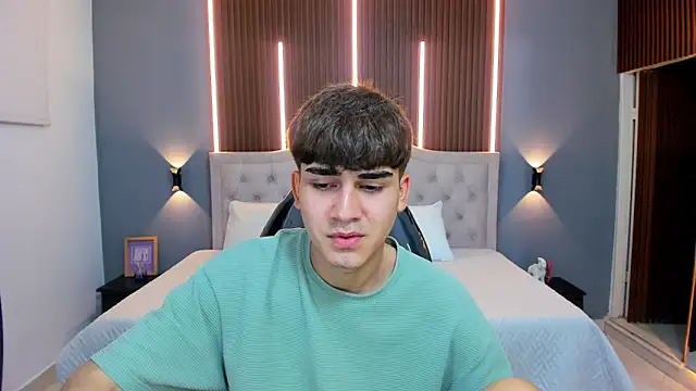 Tommy18   online show from October 10, 3:44 am