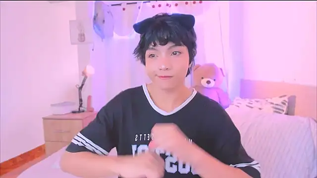 AllanYong18 online show from November 2, 3:16 pm