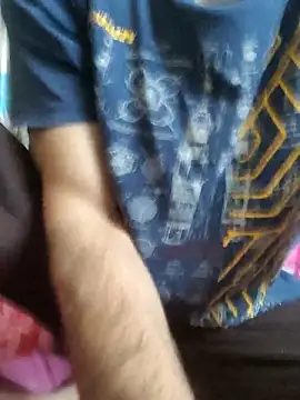 TOPMOON001 online show from December 19, 7:22 pm