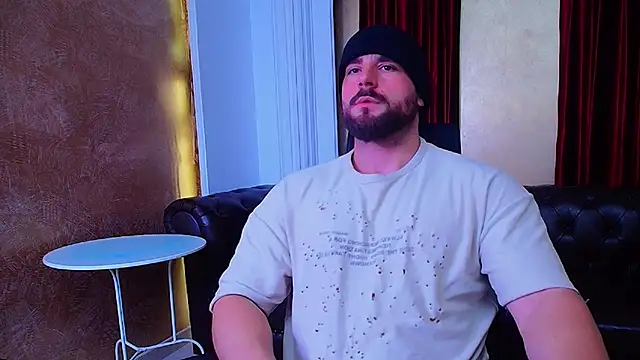 AdamJamesonn online show from October 18, 5:56 am